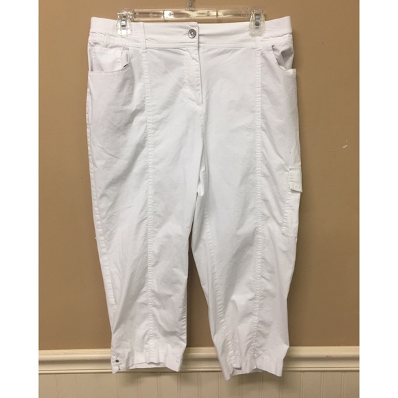 white cargo capri pants